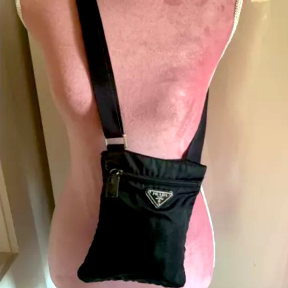 🚨SOLD🚨Prada, Re-Nylon, Messenger Bag - Authentic